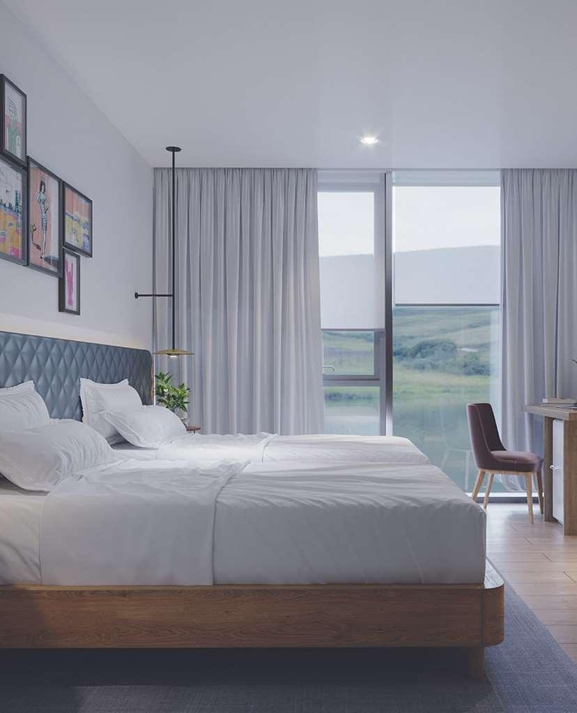 Hilton Garden Inn Tbilisi Riverview Room photo